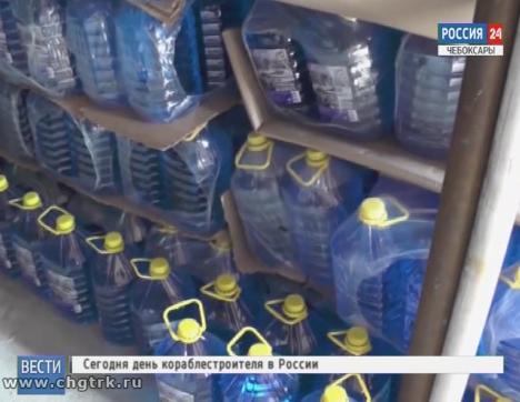 Трое чебоксарцев продавали опасную стеклоомывающую жидкость