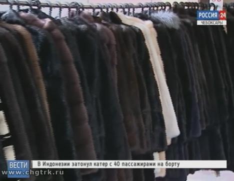 Выставка из Кирова удивляет и радует чебоксарских модниц новыми шубами