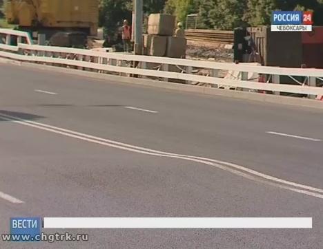 На Московском мосту в Чебоксарах вздулся асфальт
