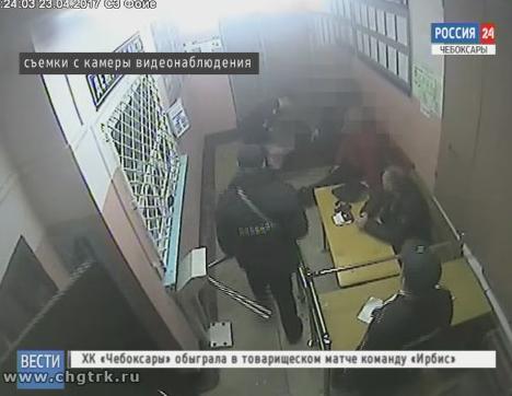 Чебоксарка получила условный срок за избиение полицейских
