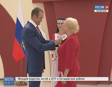 В преддверии Дня города глава республики вручил государственные награды