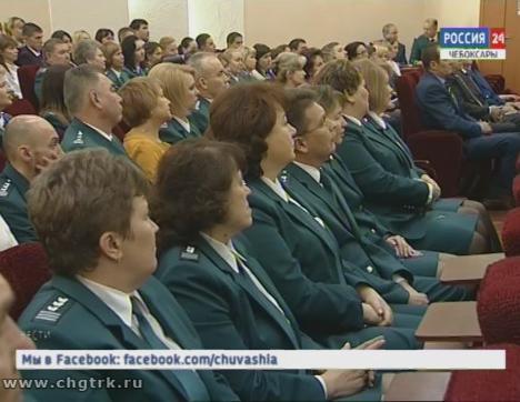 Михаил Игнатьев поздравил налоговиков с профессиональным праздником