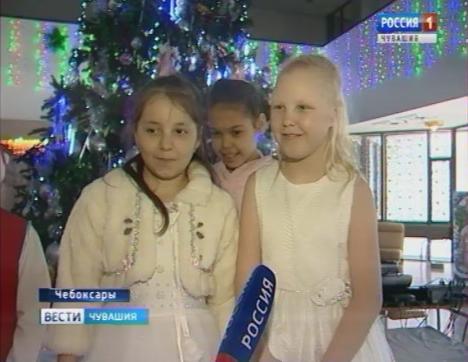 В Театре оперы и балета состоялся новогодний праздник для детей с особыми потребностями