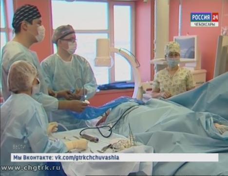 Врачи Республиканской детской больницы впервые провели сложнейшую операцию на колене