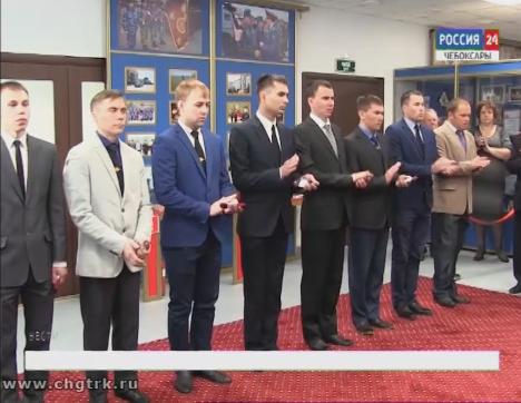 Заместитель министра внутренних дел по республике Леонид Вакс вручил погоны молодым офицерам 