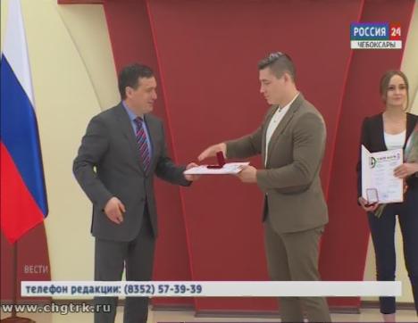 Молодым деятелям литературы, искусства, науки и других сфер вручили Государственные премии