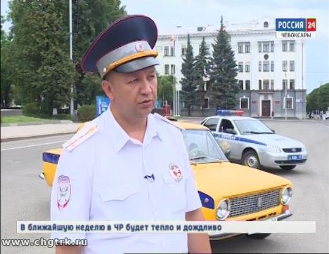 Сотрудники ГИБДД отмечают профессиональный праздник