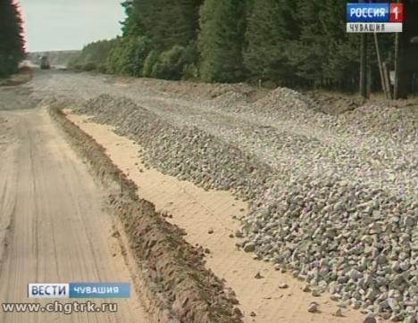 Благодаря федеральной программе в районах республики строят новые дороги 