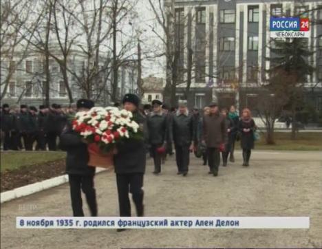 В Чебоксарах возложили цветы в память о погибших сотрудниках МВД