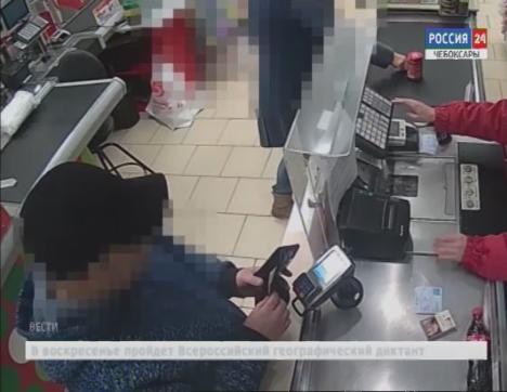 Криминальный спектакль в супермаркете: «гастролёры» из Ростовской и Тамбовской областей заработали на невнимательности продавца 