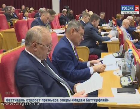 Социально ориентированный и профицитный:  депутаты Госсовета приняли бюджет республики на 2019 год в первом чтении