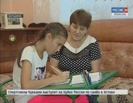 В батыревской семье маму готовятся поздравить родные и приёмные дети 