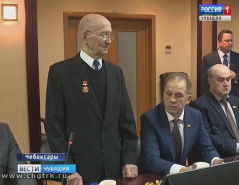 В Чувашии орденом «За заслуги перед республикой» наградили депутата Верховного Совета Александра Петрова 