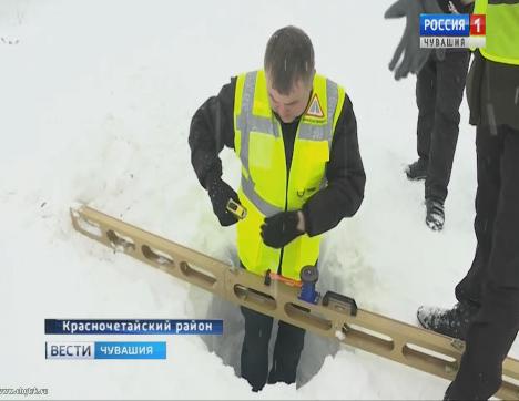 В плену у бездорожья: жители деревни Шумшеваши Красночетайского района оказались заблокированы  гигантскими сугробами