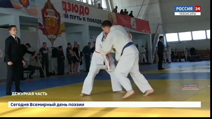 Чувашские полицейские вышли на татами