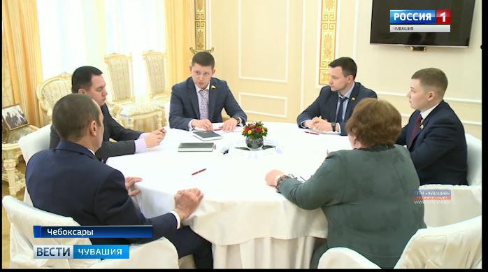 Михаил Игнатьев встретился с представителями фракции ЛДПР в Госсовете Чувашии