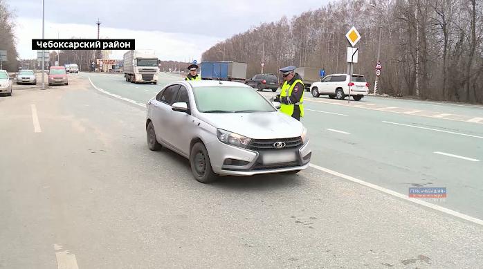 Вычислить нелегальных таксистов: полицейские и общественники проверяют безопасность пассажирских перевозок 