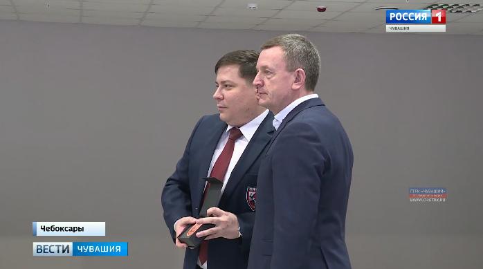 Хоккейному клубу «Чебоксары» в торжественной обстановке вручили бронзовые медали  первенства Высшей хоккейной лиги страны