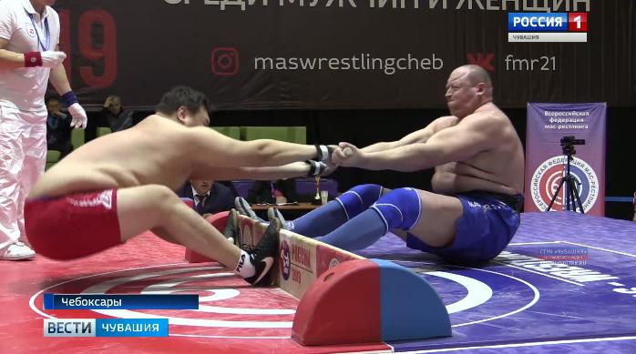 Чувашские мас-рестлеры на завершившемся в Чебоксарах чемпионате России завоевали одно серебро и четыре бронзы