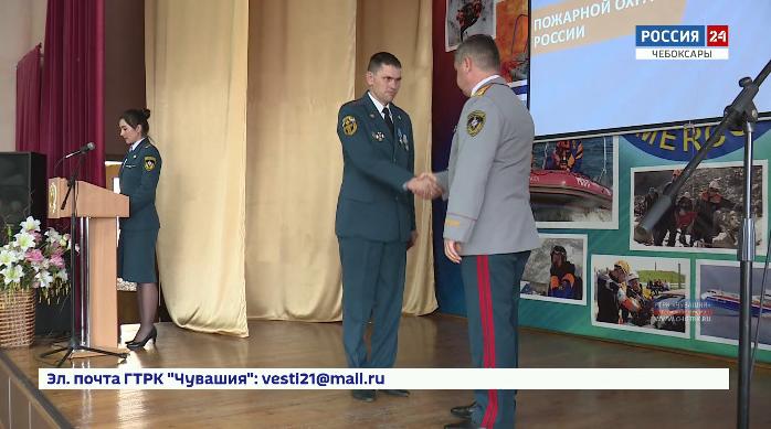 Михаил Игнатьев поздравил огнеборцев республики c юбилейной датой 