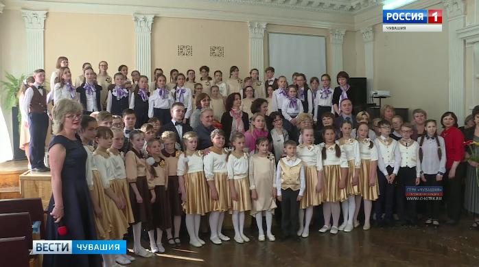 В Канашской музыкальной школе провели концерт в память о народном артисте Чувашии Максиме Михайлове