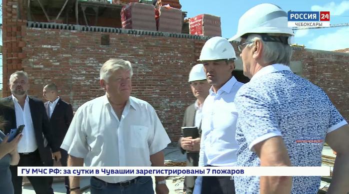  Михаил Игнатьев проинспектировал ход строительства самой крупной школы Чебоксар 