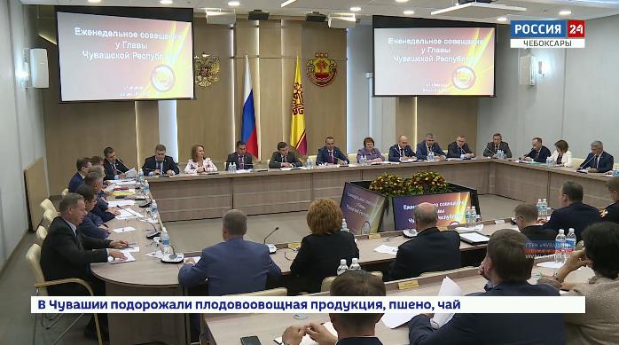 Михаил Игнатьев призвал взять нерадивых подрядчиков на карандаш