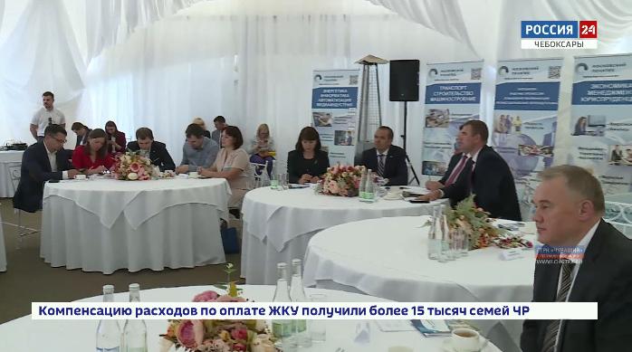 Глава республики и ректор Московского политеха вручили дипломы лучшим выпускникам вуза