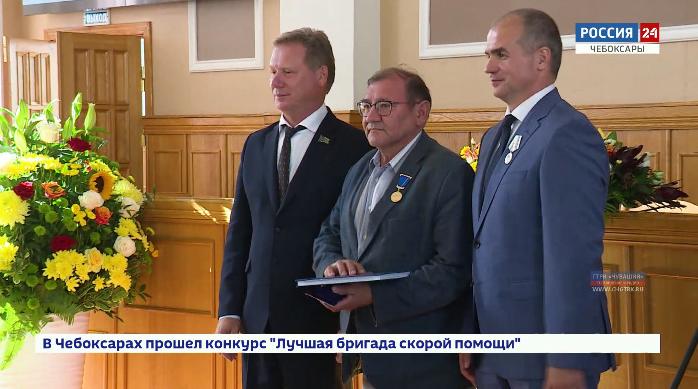 В городской администрации вручили награды выдающимся чебоксарцам