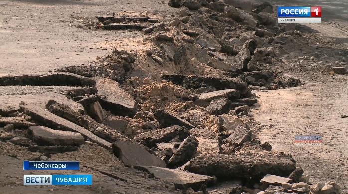 В чебоксарской мэрии обсудили выполнение плана по ремонту дорог