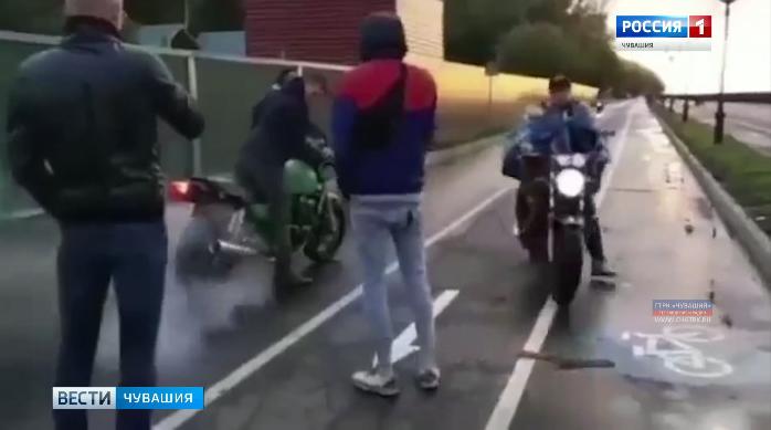 Гонки на мотоциклах:  в Чебоксарах насмерть разбились байкер и его подруга