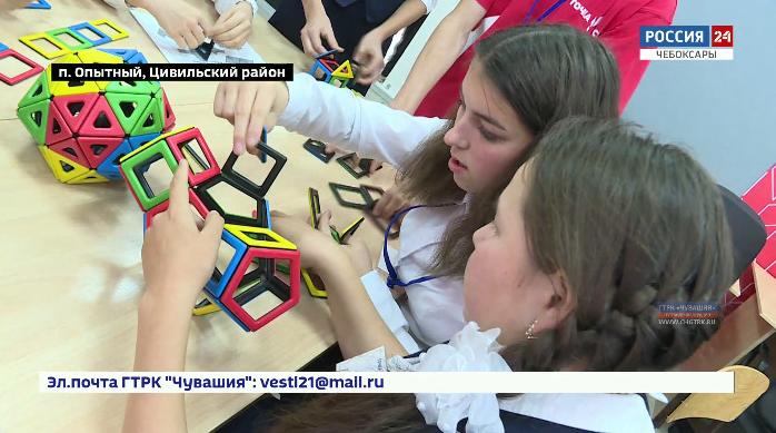 Обычные уроки в новой форме: в одной из сельских школ Чувашии появилась первая образовательная «Точка роста» 