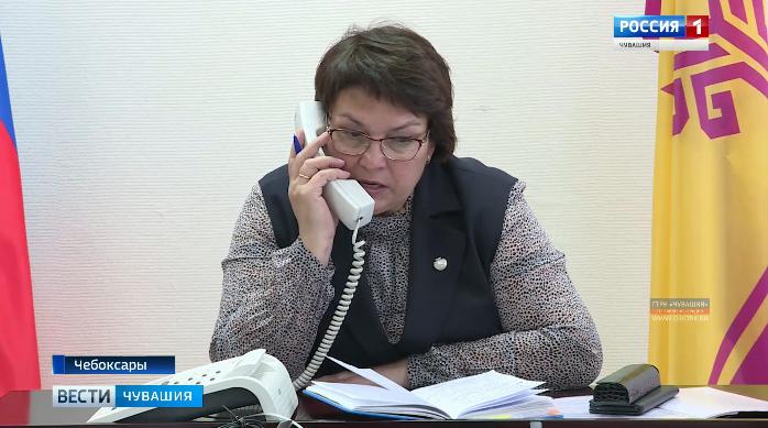 В преддверии Дня пожилых людей в Чебоксарах состоялась межведомственная «прямая линия» 