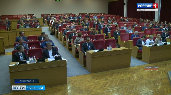Депутаты Госсовета Чувашии рассмотрели законопроект обязательного страхования госслужащих