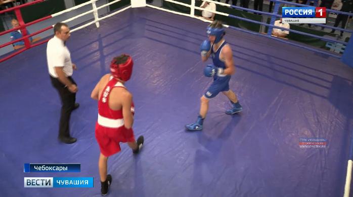 В Чебоксарах прошли полуфинальные боксерские бои чемпионата и первенства профсоюзного спортивного общества «Россия»
