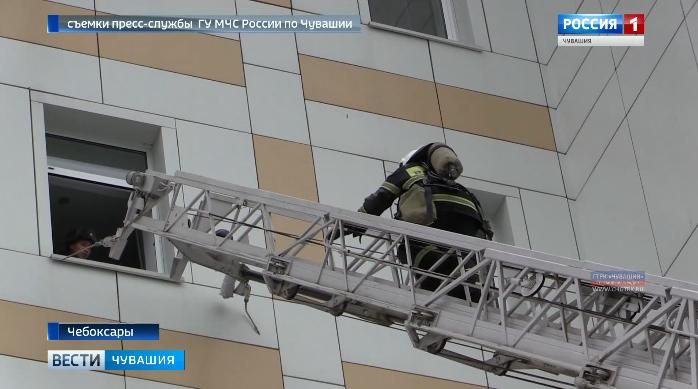 В центре Чебоксар прошли учения МЧС