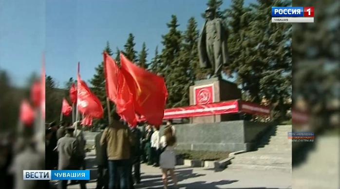 Сегодня отмечается 102-я  годовщина Великой Октябрьской революции