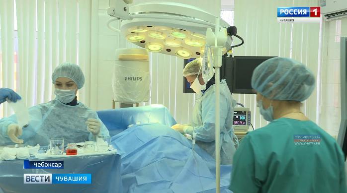 Хирурги Республиканского кардиодиспансера провели уникальную операцию на сердце