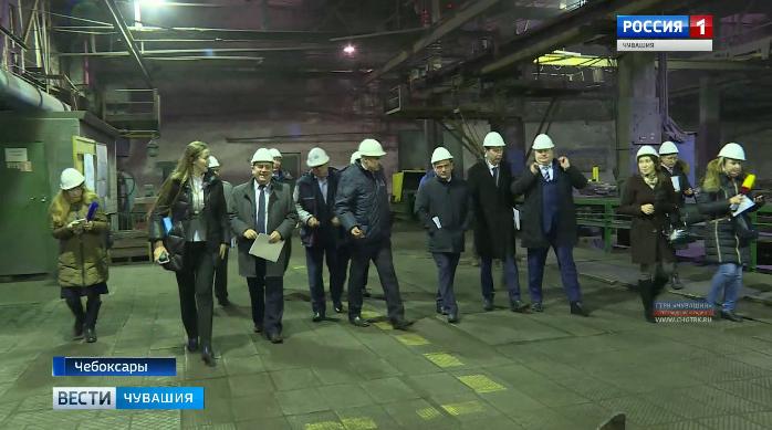 Иван Моторин посетил цеха агрегатного завода