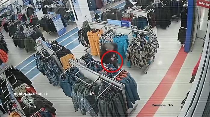 Чувашские полицейские задержали промышлявших в магазинах любителей модно одеться