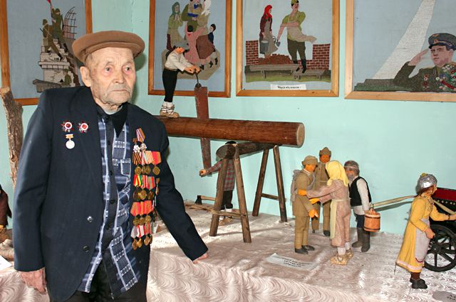 Ушел из жизни известный мастер-кукольник, ветеран  Терентий Дверенин