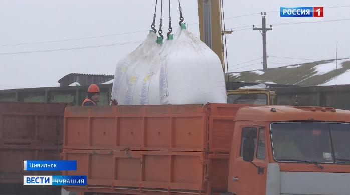 Продовольственный фонд Чувашии в этом году значительно снизил цены на удобрения