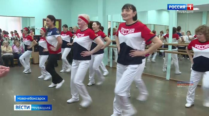 В Чувашии дамы элегантного возраста увлеклись фитнес-аэробикой 