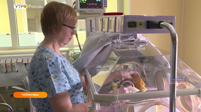 Мамино тепло и забота: в Чебоксарах волонтеры-рукодельницы вяжут теплые вещи для недоношенных детей