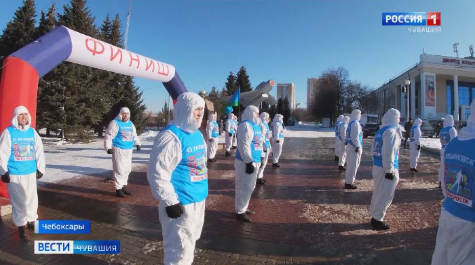     Ульяновские десантники пробежали на лыжах через Чувашию

    