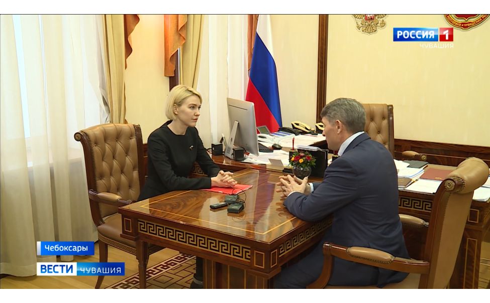 Олег Николаев встретился с депутатом Госдумы Алёной Аршиновой