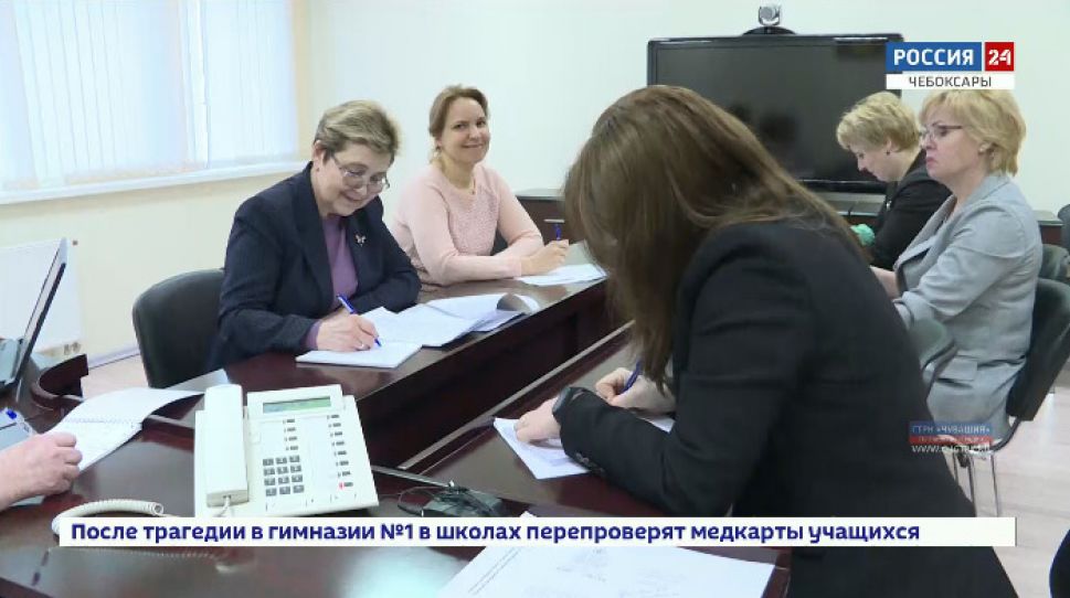     На вопросы жителей Чувашии  о поддержке семей с детьми ответили специалисты     