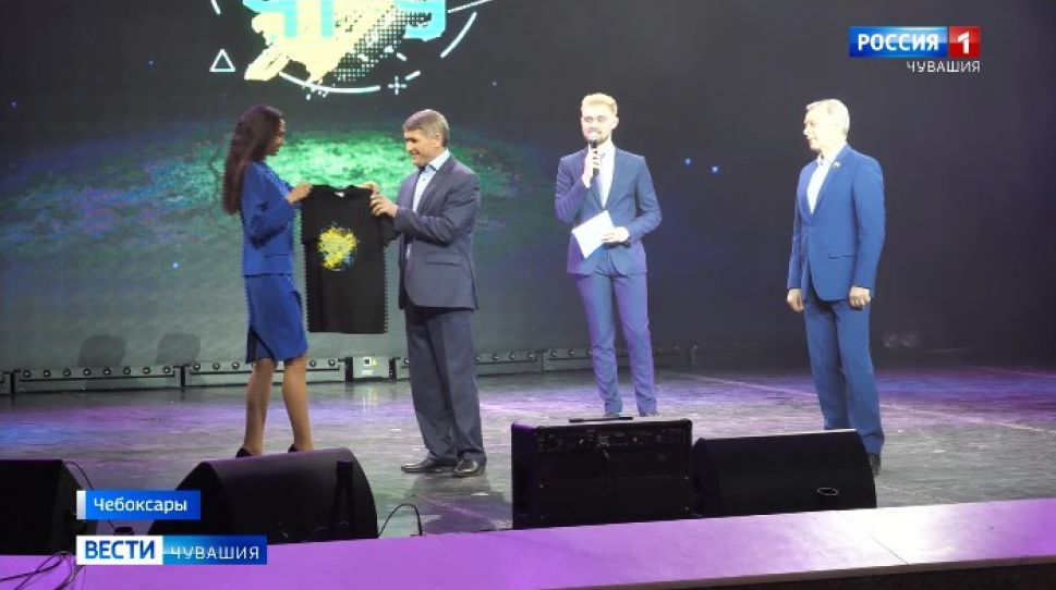   Олег Николаев посетил "студвесну" в ЧГУ им. Ульянова