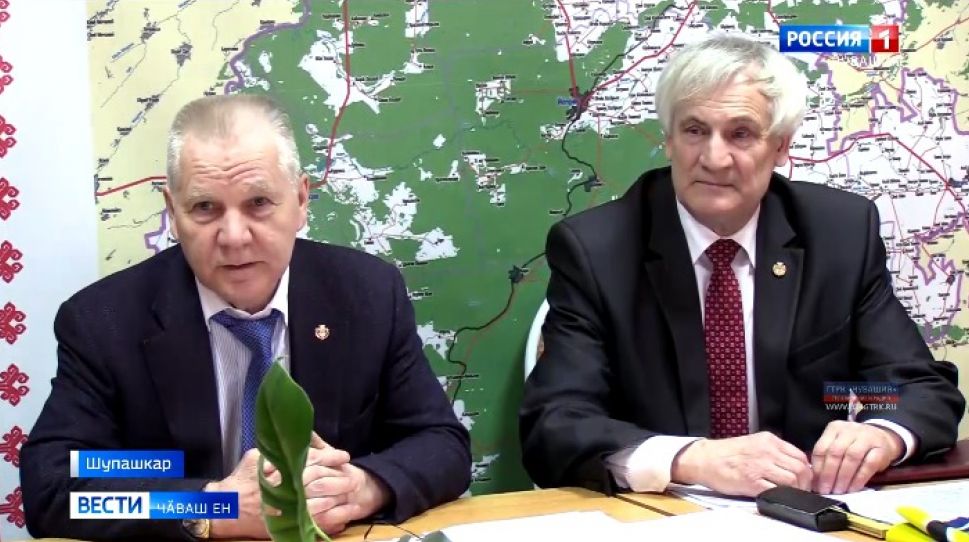 Мӑн Канаш вырӑнне «ҫавра сӗтел»