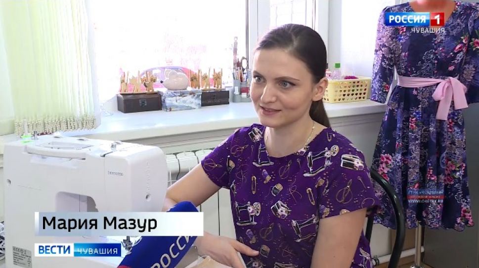   Жительница Чебоксар шьет защитные маски родным и знакомым   